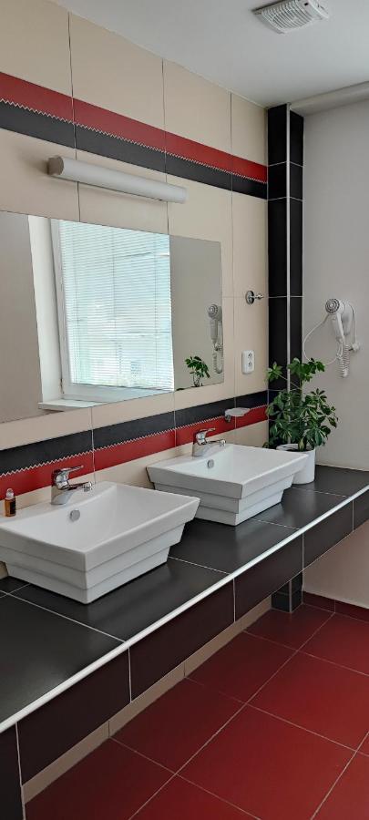 ברטיסלאבה Hotel 21 מראה חיצוני תמונה